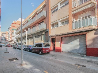 Pisos, dúplex y garajes en C/ Rafael de Casanovas, Badalona (Barcelona) 15