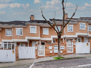 Chalet adosado en C/ Pablo Neruda 18