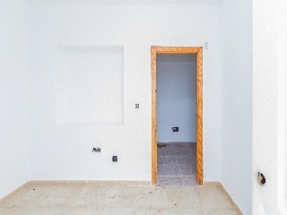 00293-0001 28