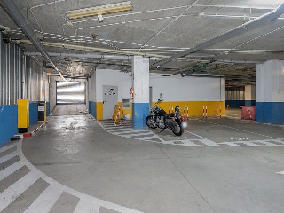 Locales y plazas de garaje en Sevilla 11