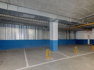 Locales y plazas de garaje en Sevilla 17