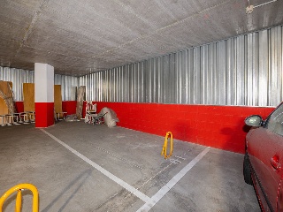 Locales y plazas de garaje en Sevilla 31