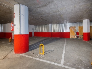Locales y plazas de garaje en Sevilla 32