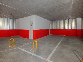 Locales y plazas de garaje en Sevilla 34