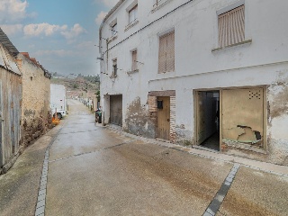 Local comercial en C/ Dels Teulissos - Cardona - Barcelona 13