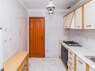 00324-0001 32