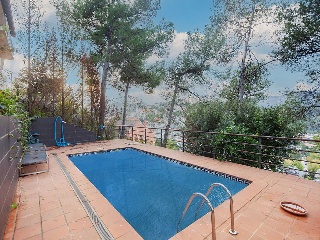Chalet independiente en C/ de Manuel Ibáñez - Corberá de Llobregat - Barcelona 32