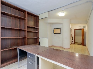 Locales y oficinas en Edificio Arango 19