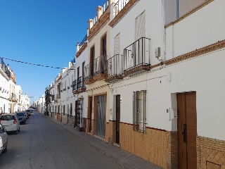 Casa adosada en C/ Andrés Segovia, Paradas (Sevilla) 5