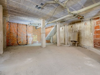 00468-0001 18
