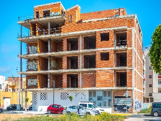 Edificio en construcción en C/ de Madrid 25