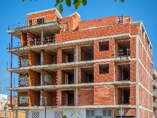 Edificio en construcción en C/ de Madrid 27