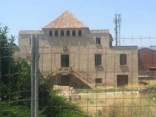 Chalet independiente en Cr Cami del Mig - Cornellà de Llobregat -      2