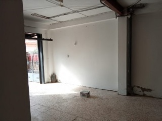 Local en C/ Dilar, Sevilla  3