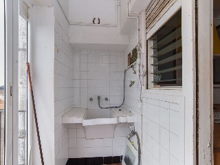 Edificio en C/ Josep Anselm Clavé 9