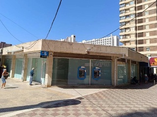 Local en venta en Benidorm de 80  m²