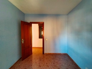  32