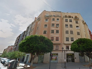 Local en venta en Valencia de 88  m²