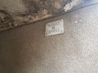 Juvells 9