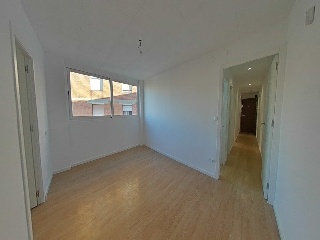 Piso en venta en Rubí de 63  m²