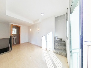 Vivienda en C/ Monturiol - Ripollet -  3