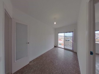 Piso en C/ Flor i Cel, Santa Coloma de Gramenet (Barcelona) 2