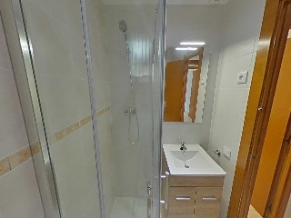 Piso en C/ Sant Narcis - Girona - 24