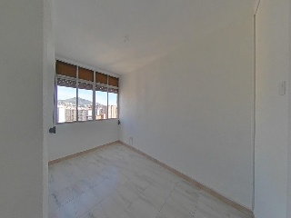 Piso en venta en Cornellà De Llobregat de 43  m²