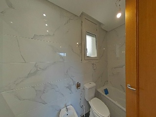 Dúplex en Av/ Lluís Pericot, Girona 23