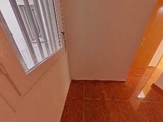 Vivienda en C/ Empúries, Girona 27