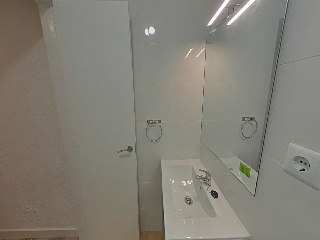 Piso en C/ Sant Jeroni, Cornellà de Llobregat (Barcelona) 25