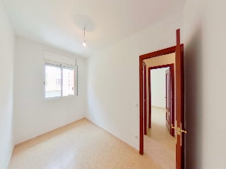 Piso en C/ Tarragona  - Castelar del Vallès - Barcelona 13