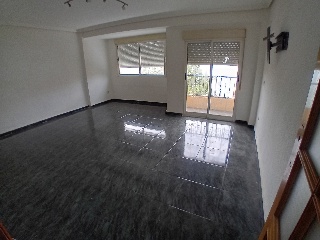 Piso en Av Divino Maestro 5