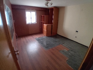 Piso en Av Divino Maestro 15