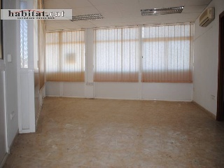 Local en C/ Enric Morera, Cubelles (Barcelona) 2
