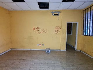 Local en C/ Can Llagosta, Badalona (Barcelona) 3