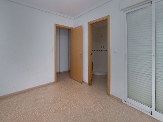 Piso en Av. Orihuela 10