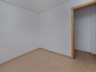 Piso en Av. Orihuela 12