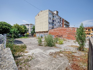 Suelo en Av Santa Coloma 34