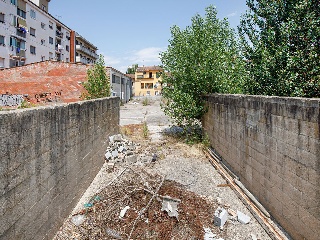 Suelo en Av Santa Coloma 35