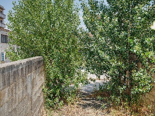 Suelo en Av Santa Coloma 36