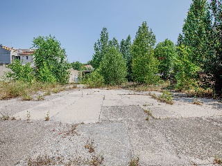 Suelo en Av Santa Coloma 40