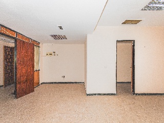 Oficina en C/ Donoso Cortés - Badajoz - 36