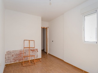 01957-0001 31