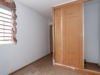 00305-0001 31