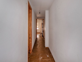 00305-0001 34