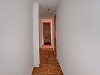 00305-0001 35