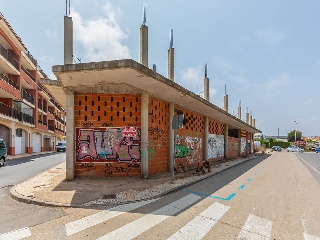 Edificio en construcción detenida en C/ Pigmalion 14
