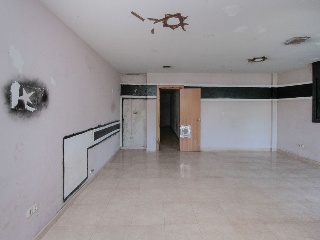 Casa aislada en Av Can Canyameres  4