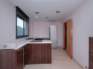 Casa aislada en Av Can Canyameres  6